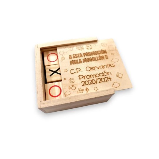 Juego Tres En Raya De Madera Para Graduación grabado