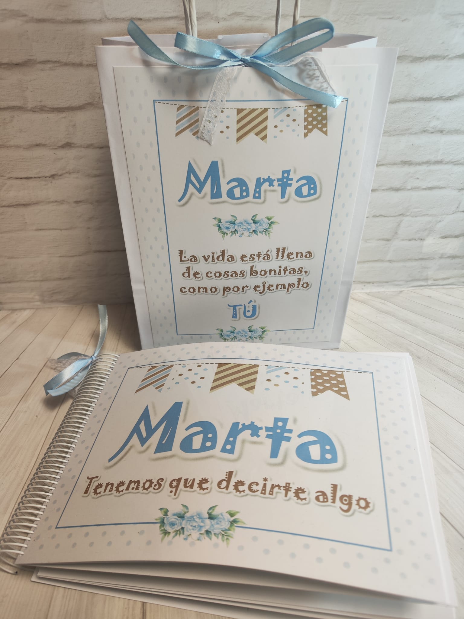 Libro de chuches modelo topitos azul cielo