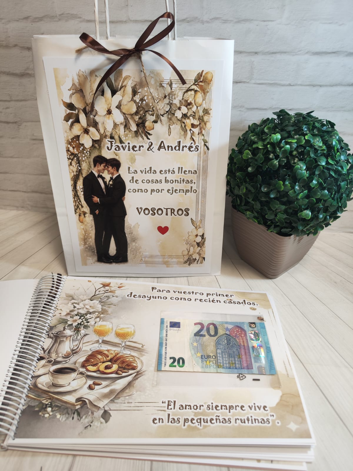 Libro para regalar dinero en boda Modelo beige para dos chicos - Imagen 4