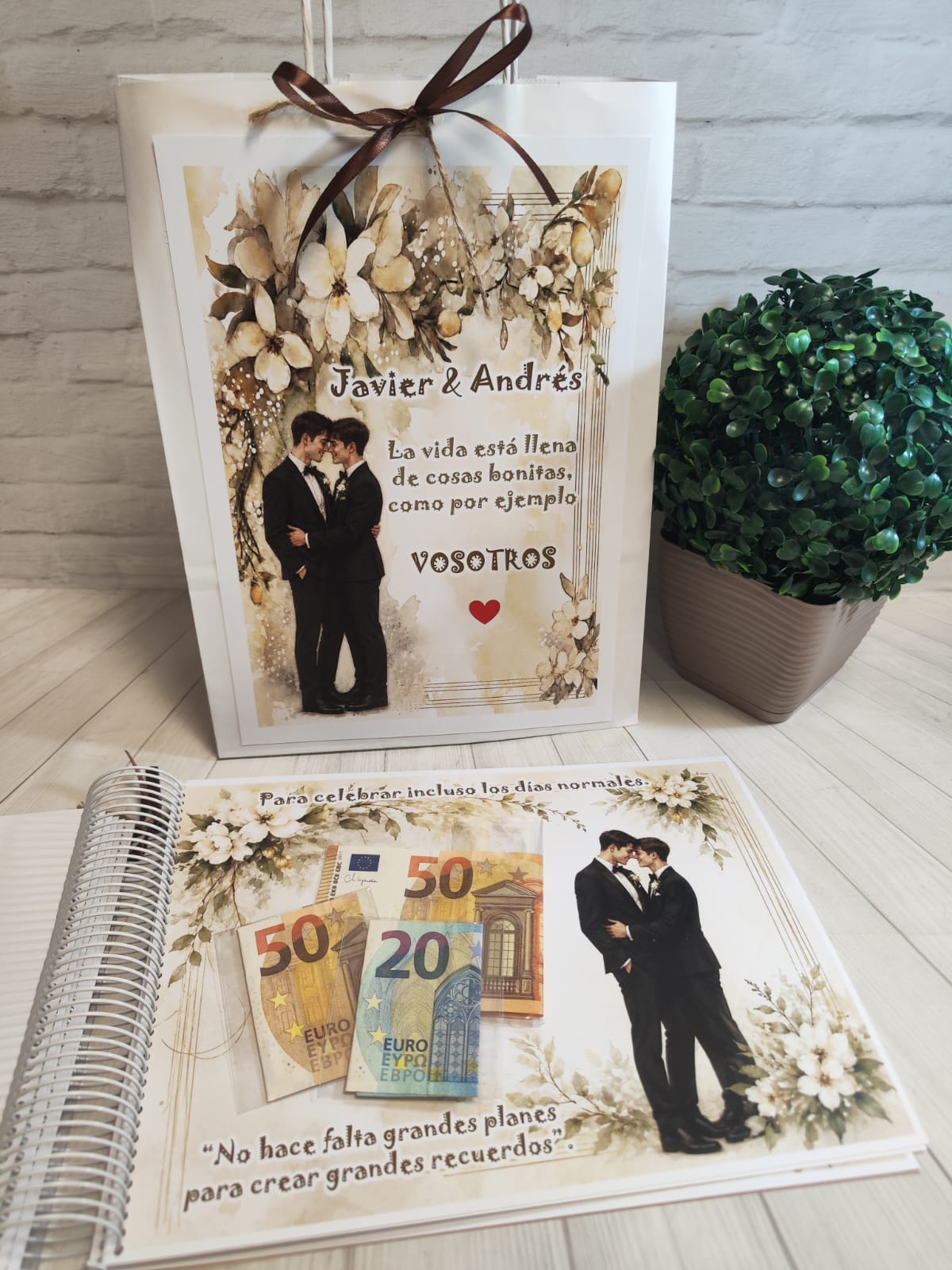 Libro para regalar dinero en boda Modelo beige para dos chicos - Imagen 11