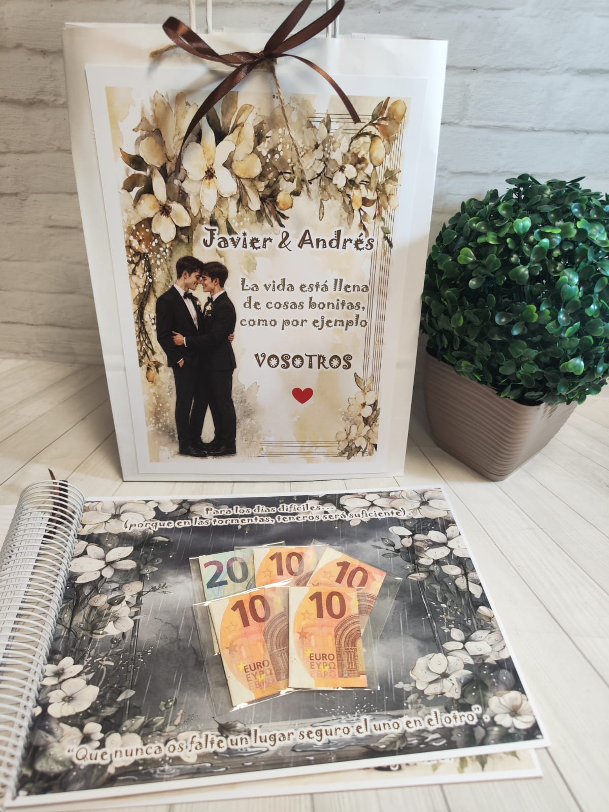 Libro para regalar dinero en boda Modelo beige para dos chicos - Imagen 12