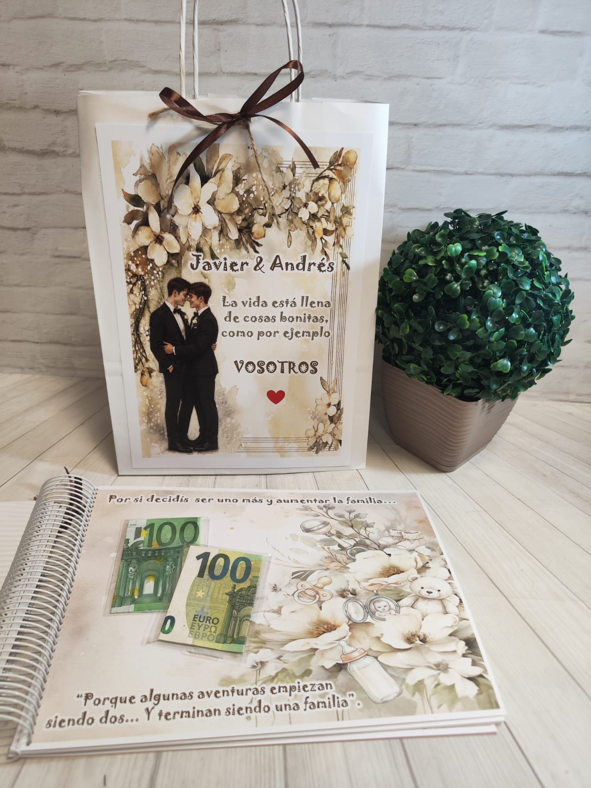 Libro para regalar dinero en boda Modelo beige para dos chicos - Imagen 10